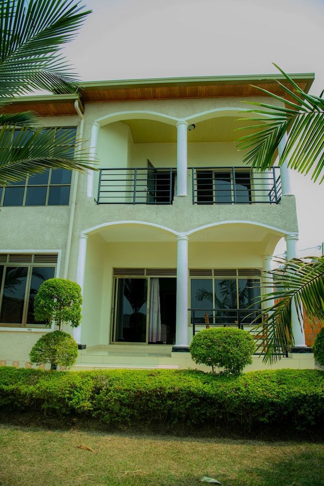 Hotel Gaju House