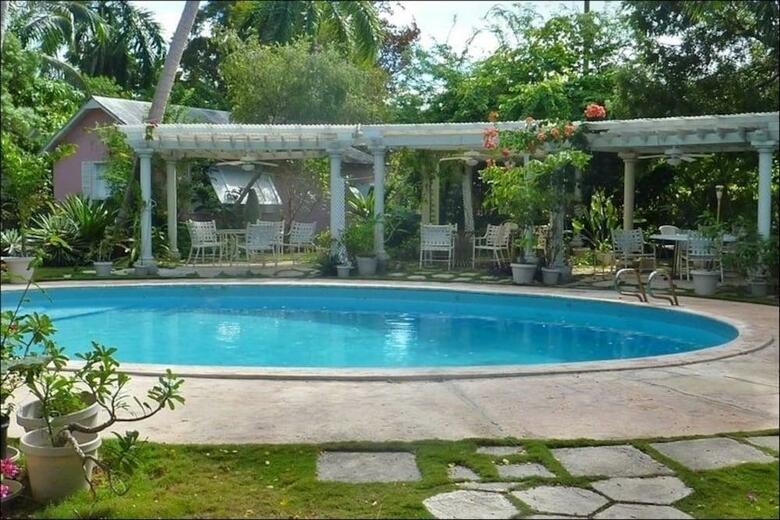 Orchard Garden Hotel & Suites