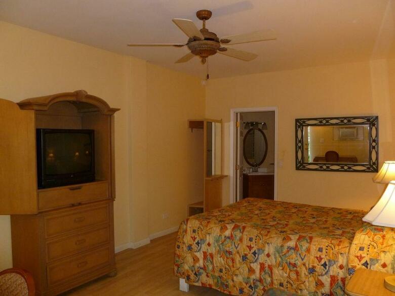 Orchard Garden Hotel & Suites