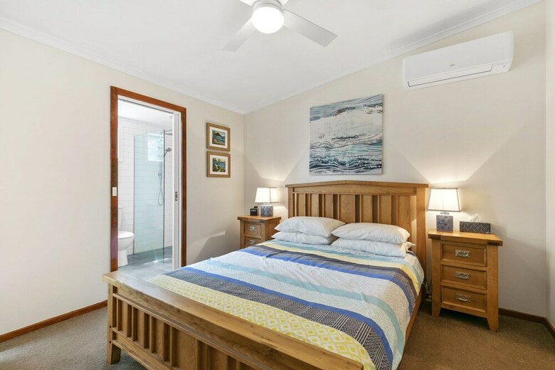 Inlet Dreaming - Free Wifi
