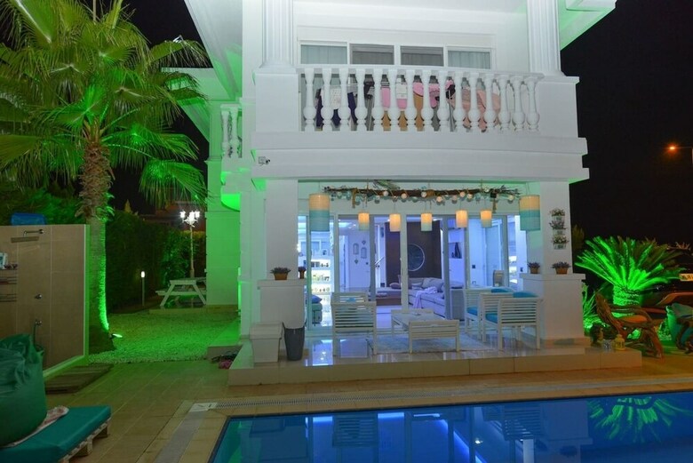 Private Luxury Villa