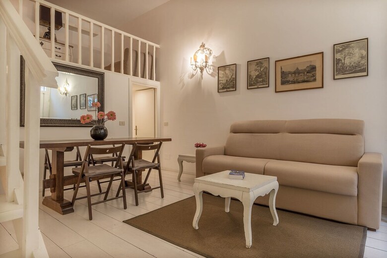 Indipendent Access Apartment In Largo Orbitelli - Ac/wi-fi