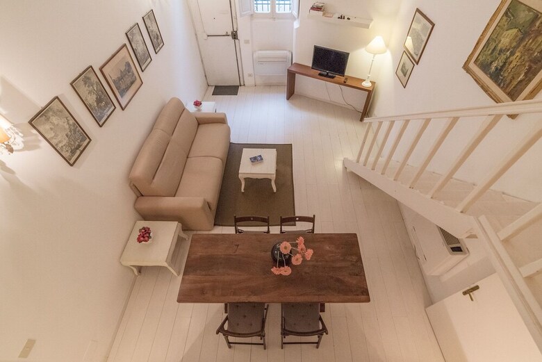 Indipendent Access Apartment In Largo Orbitelli - Ac/wi-fi