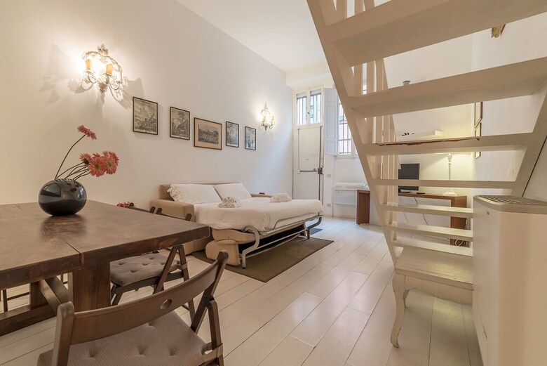 Indipendent Access Apartment In Largo Orbitelli - Ac/wi-fi
