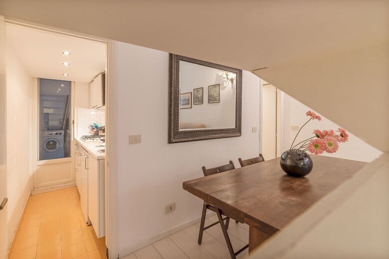Indipendent Access Apartment In Largo Orbitelli - Ac/wi-fi