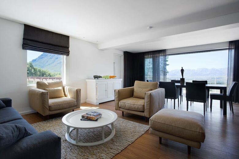 Hotel Clouds Estate