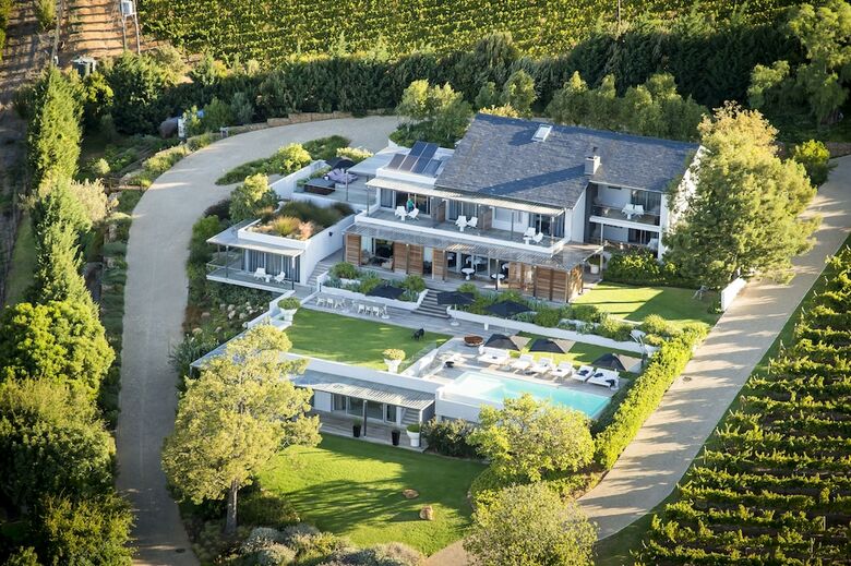 Hotel Clouds Estate