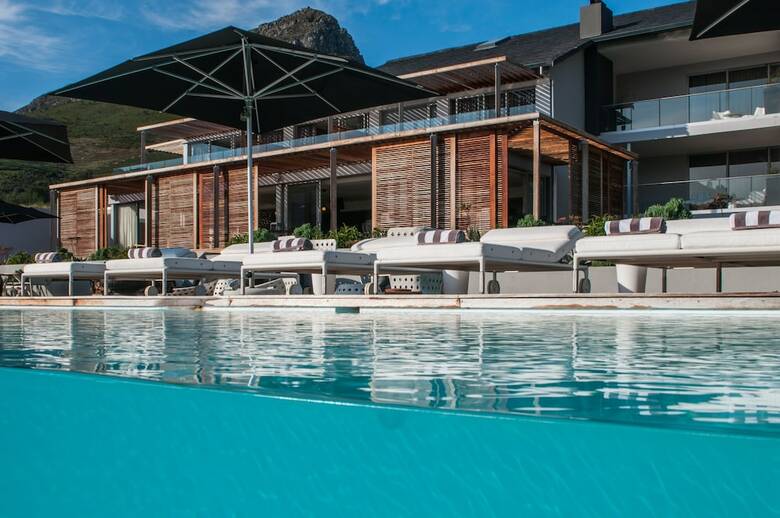 Hotel Clouds Estate