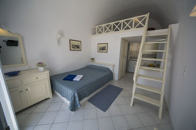 Anemomilos Hotel & Apartments