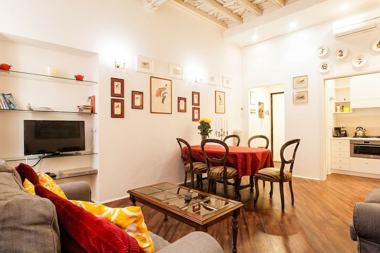 Fully Equipped Apartment In Vicolo Della Torretta