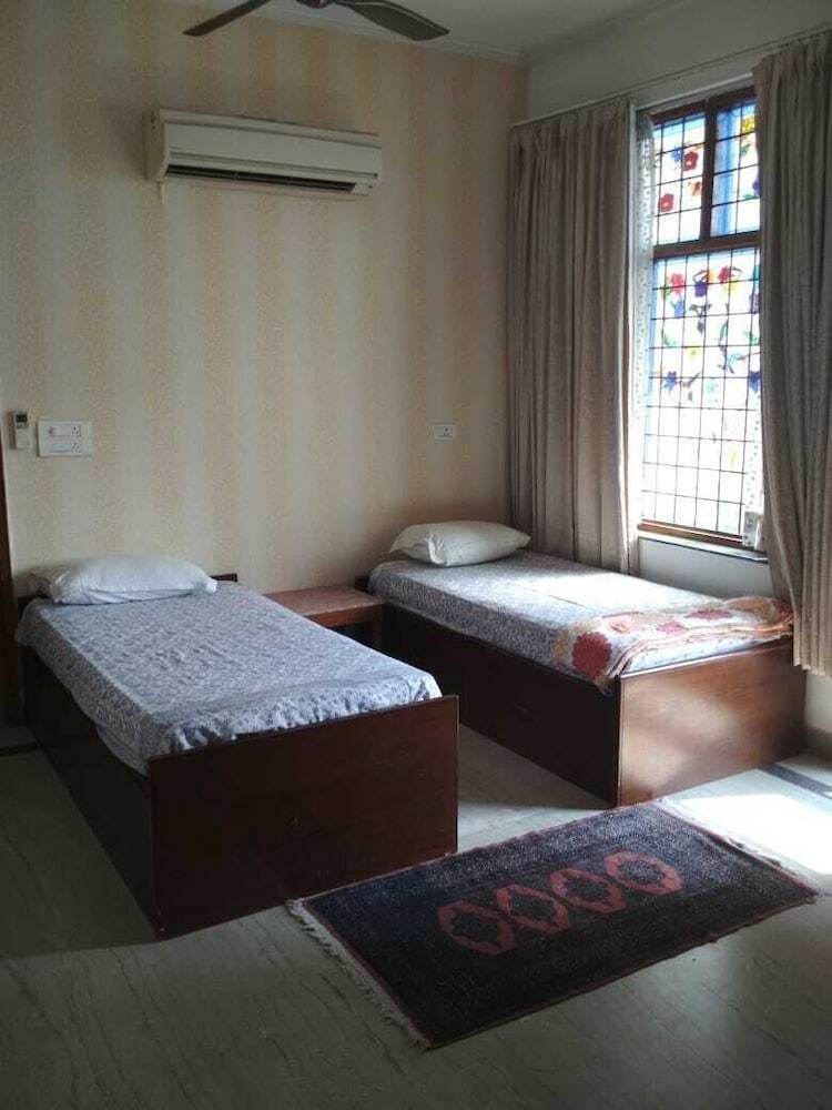 Hotel Dev Vatika Home Stay