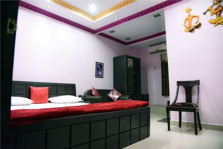 Hotel Parvati Palace