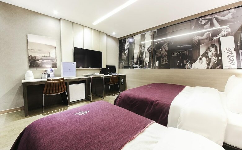 Lexy Hotel