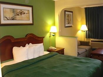 Hotel Quality Inn And Suites Macon