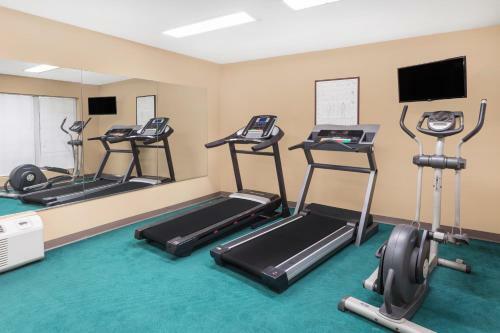 Motel Baymont Inn And Suites Macon
