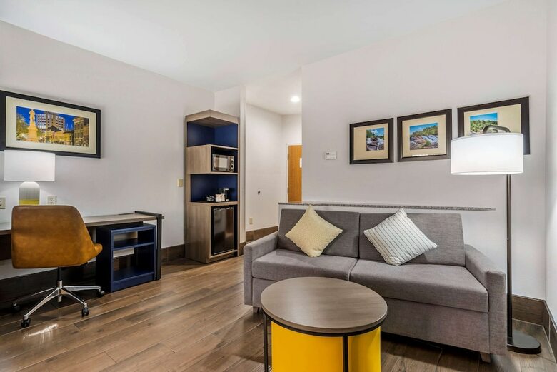 Hotel Comfort Suites Macon