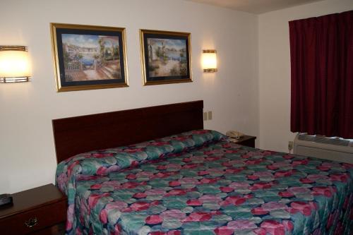 Motel American Inn And Suites