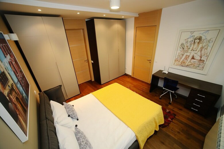 Status Superior Apartments