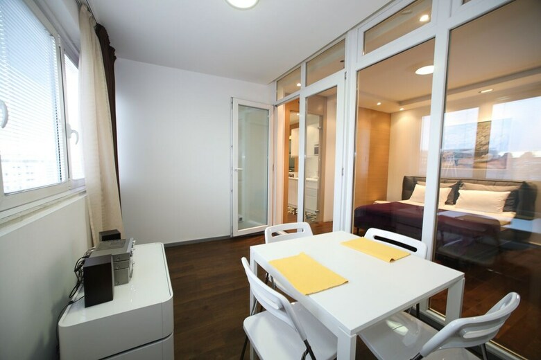 Status Superior Apartments
