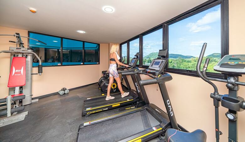 Aparthotel Mai Khao Beach Condotel