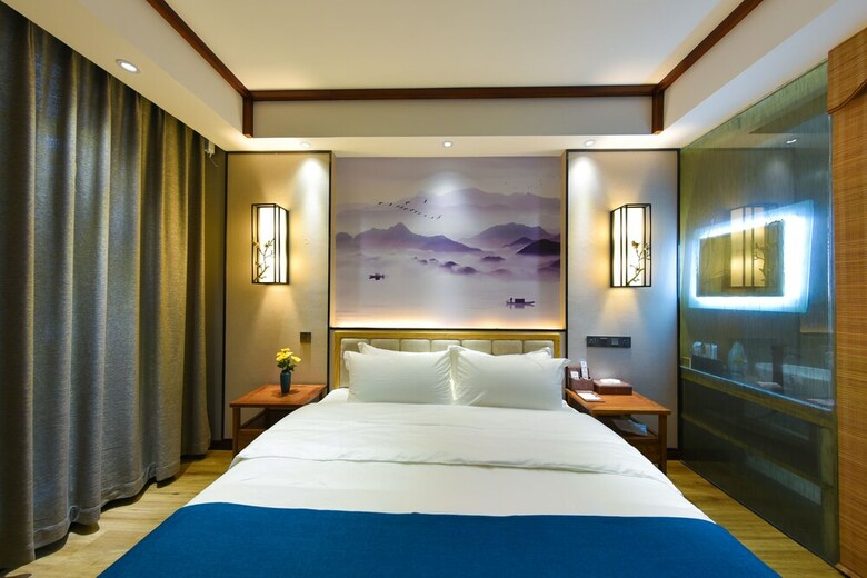 Qianna Guanshan Hotel