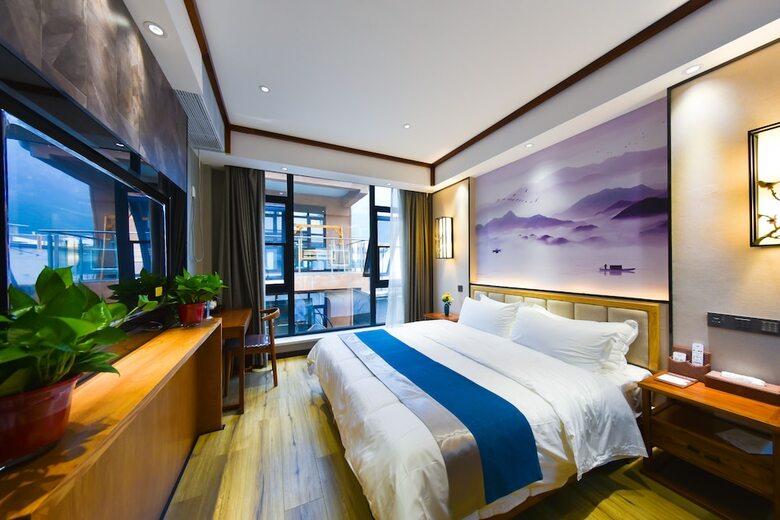 Qianna Guanshan Hotel