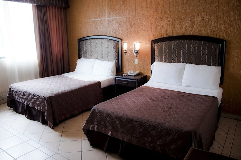 Eh Ejecutivo Urban Hotel
