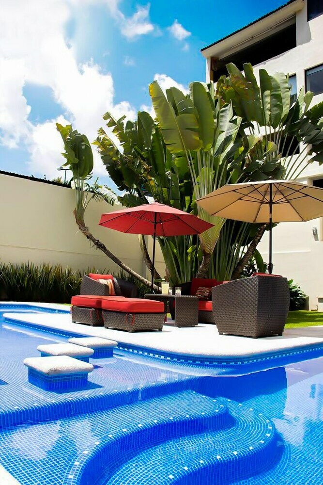 Eh Ejecutivo Urban Hotel