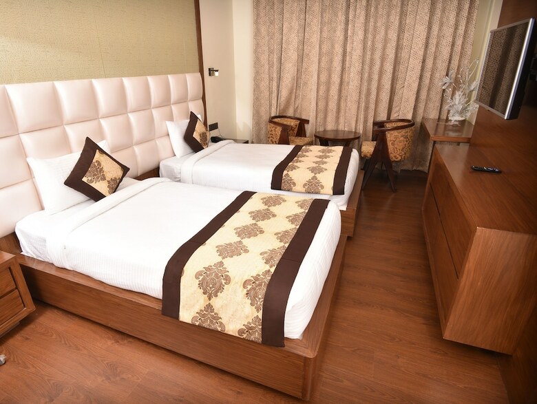 Hotel Sk Grand