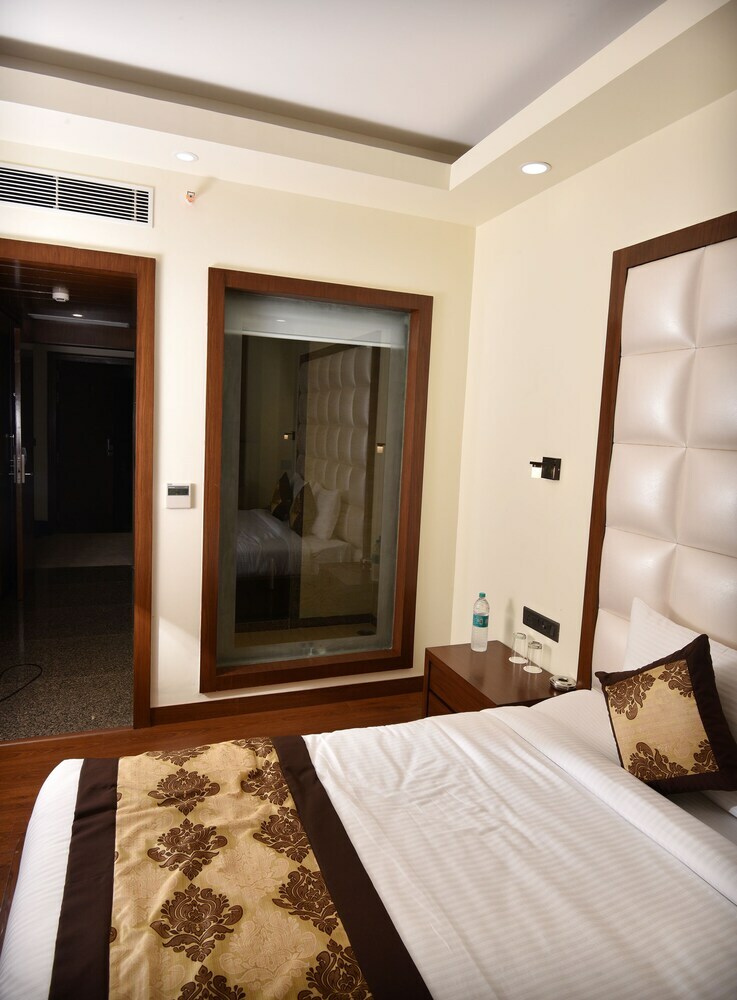 Hotel Sk Grand