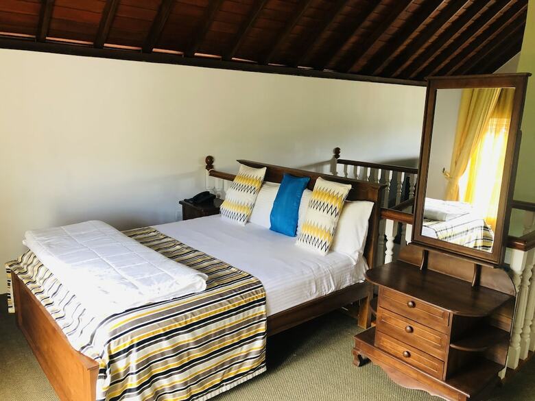 Hotel Swiss Cottage