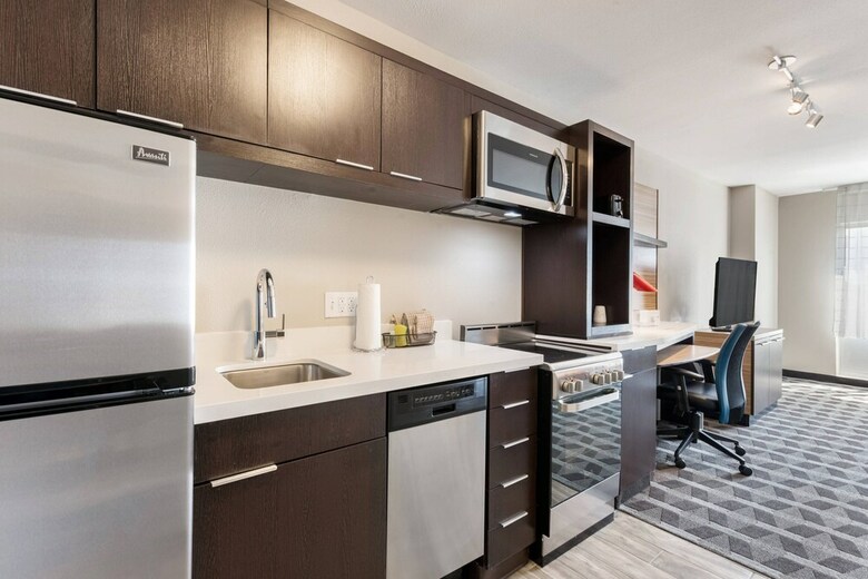 Hotel Towneplace Suites By Marriott Greensboro Coliseum Area
