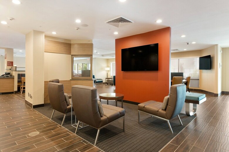 Hotel Towneplace Suites By Marriott Greensboro Coliseum Area