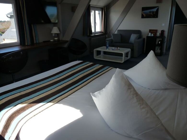 Hotel H�tel Des Rochers