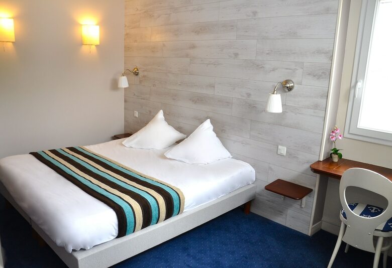 Hotel H�tel Des Rochers