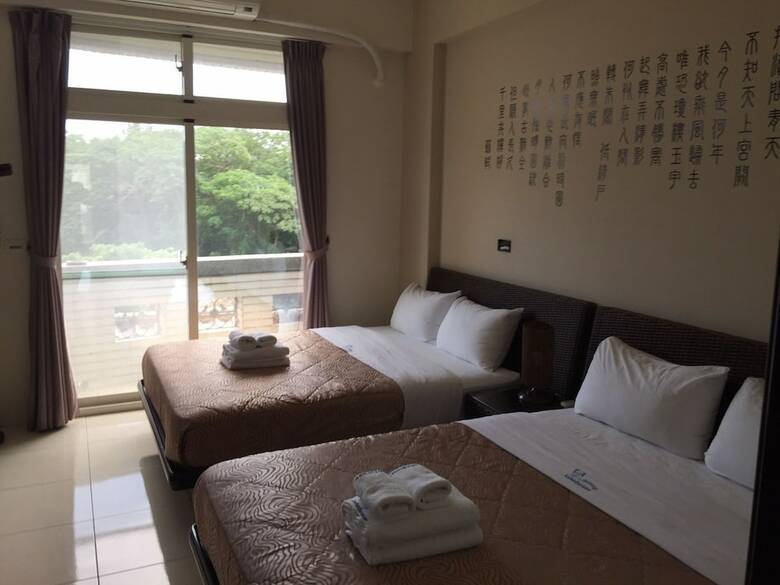 Hotel Tabo House