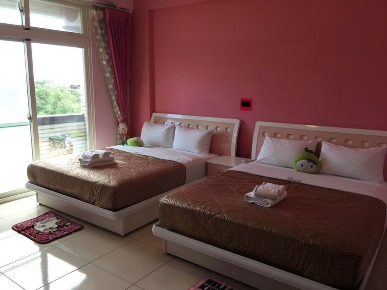 Hotel Tabo House