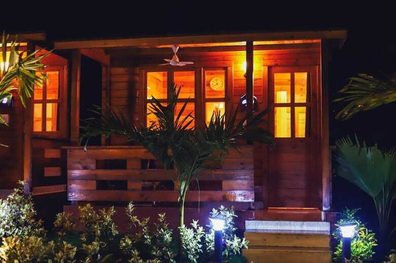 Hotel Grand Vatika Resort