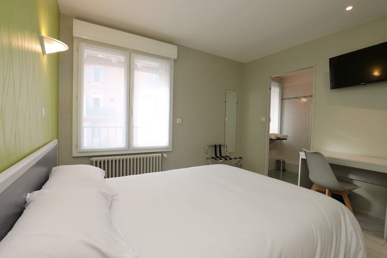 Hotel H�tel  La Capelle