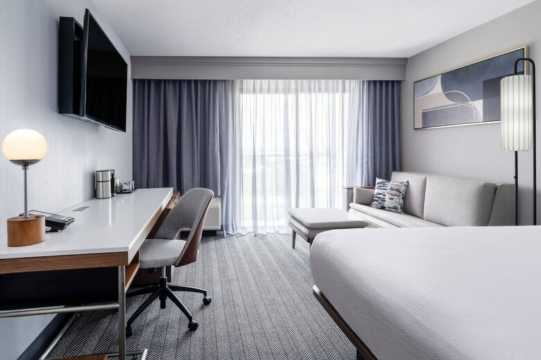 Hotel Courtyard By Marriott Austin South