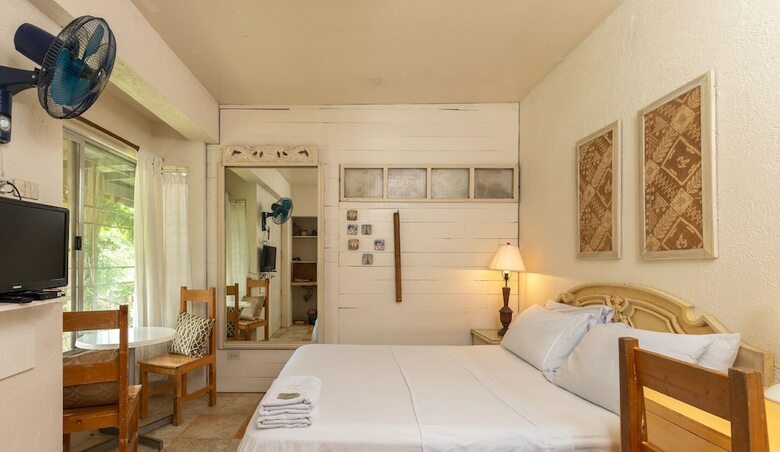Hotel Casamara Garden Tagaytay