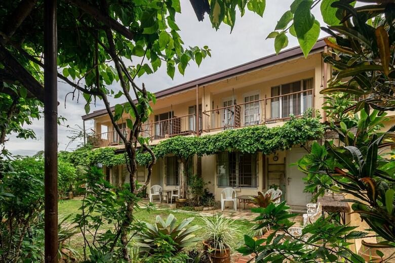 Hotel Casamara Garden Tagaytay