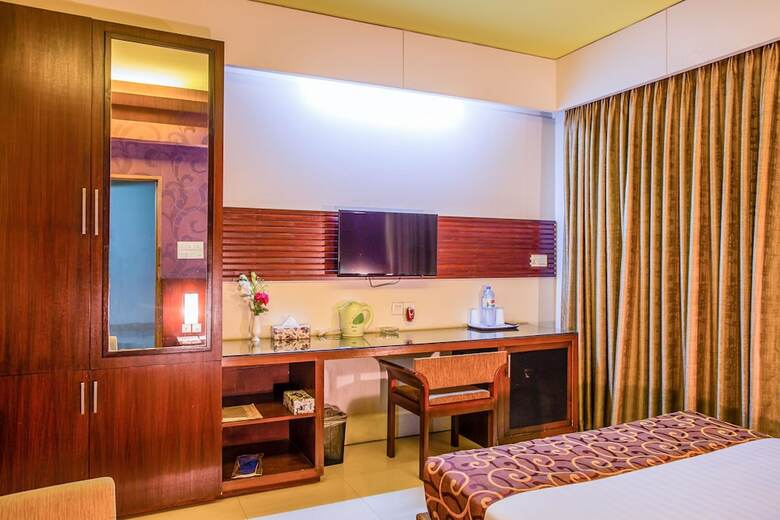 Hotel La Villa Western