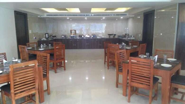 Hotel Clarks Collection Lucknow Gomti Nagar
