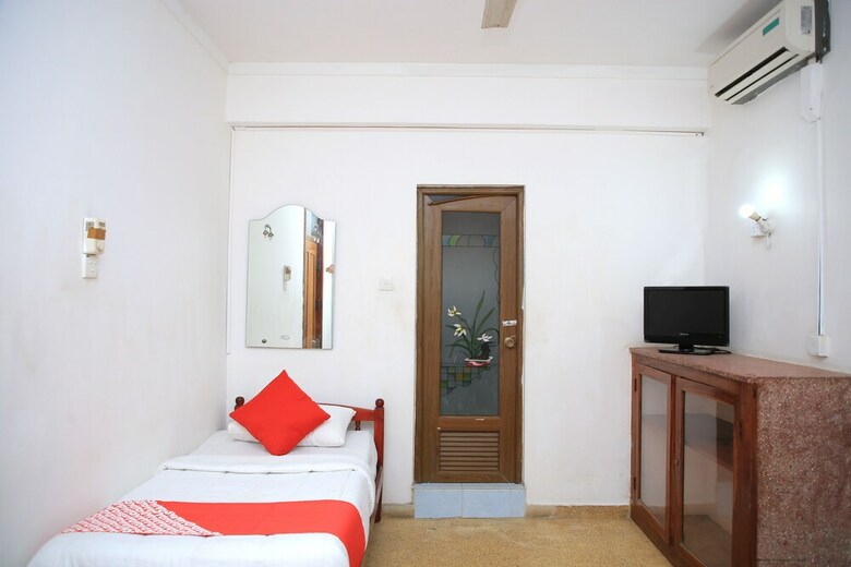 Hotel Oyo 318 Pillaiyar Inn