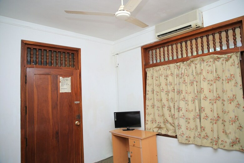Hotel Oyo 318 Pillaiyar Inn