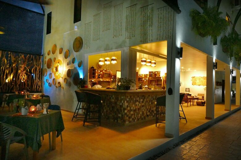 Hotel Sanjana Resort And Spa