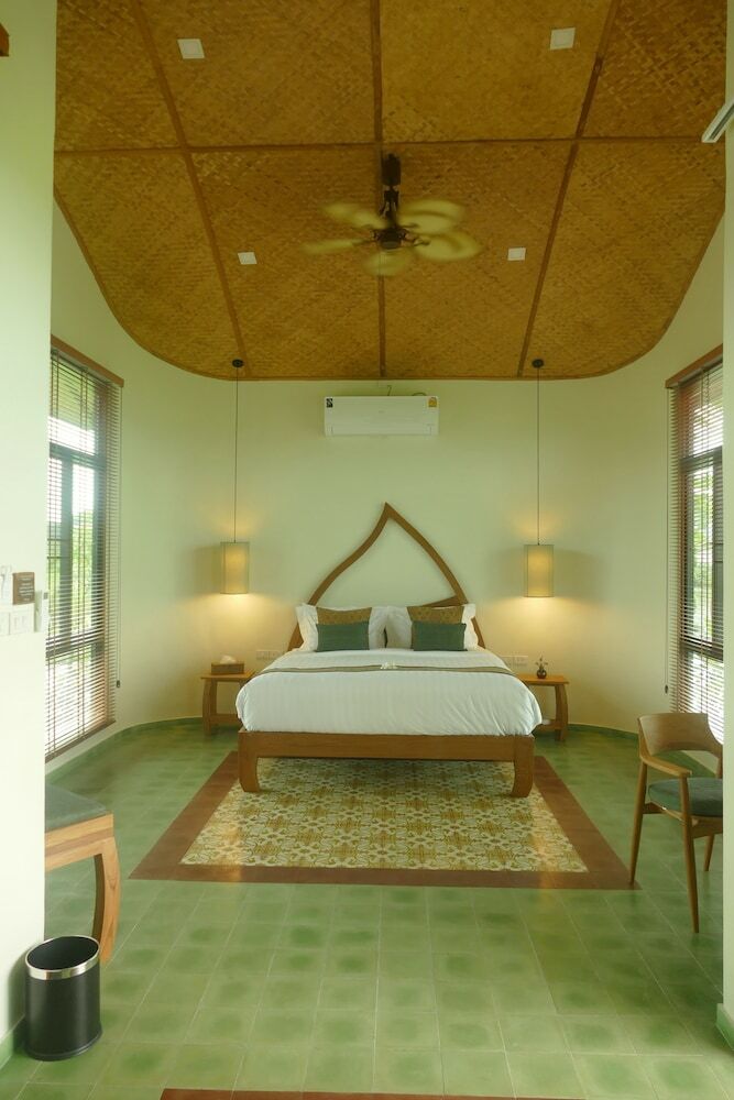 Hotel Sanjana Resort And Spa