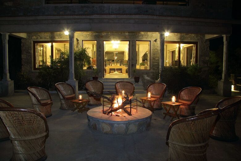 Hotel Jhadol Safari Resort