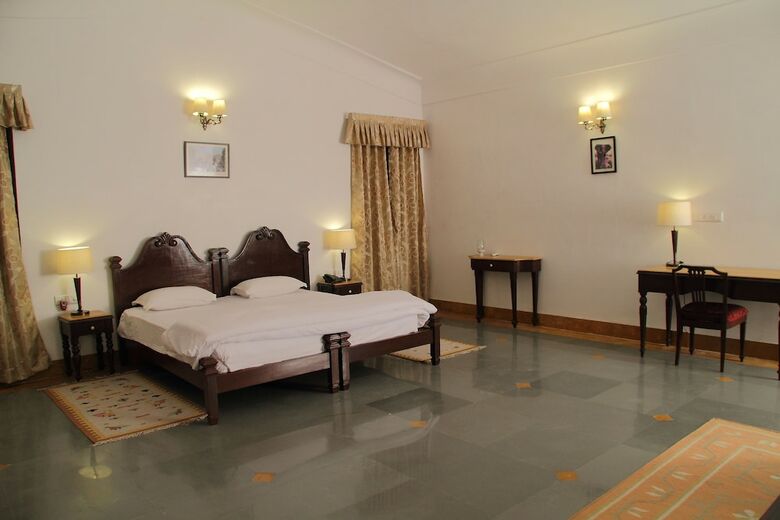 Hotel Jhadol Safari Resort